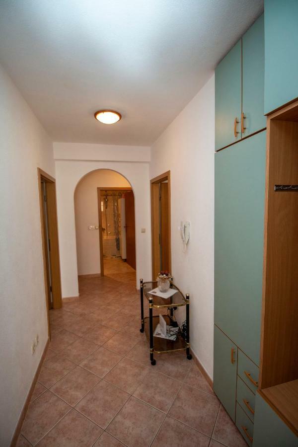Apartmani Vrljicak Omiš Exterior foto